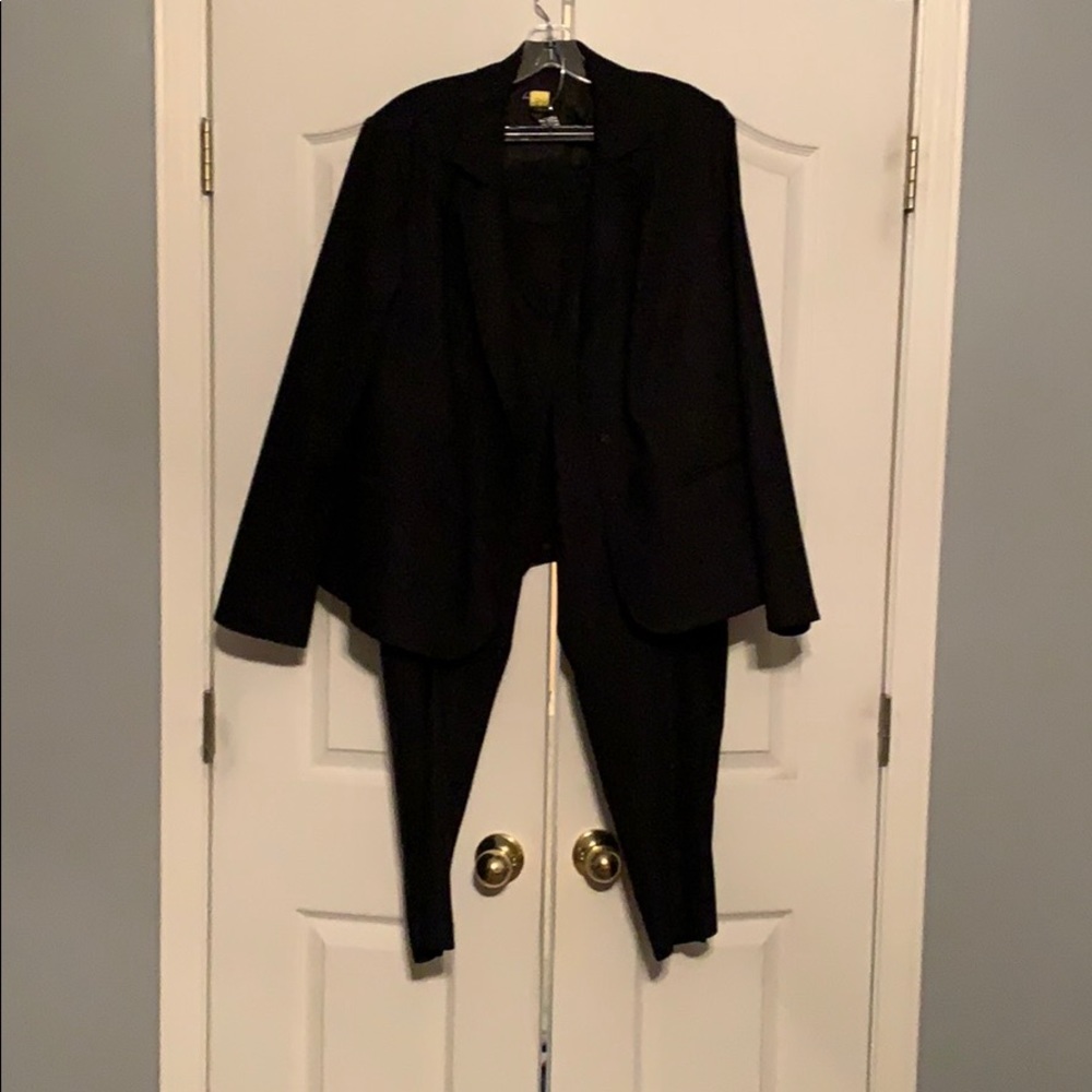 Smart Sleek Black Pant Suit